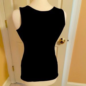 Women’s silk tank top. Sleeveless great condition